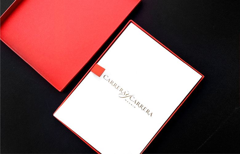 LOOKBOOK DESIGN AND FORMAT ART DIRECTION 
